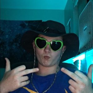 Meet your Posher, Riley